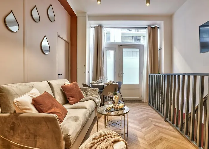 New Eiffel Tour ! Splendid Apartments In The Heart Of Paris