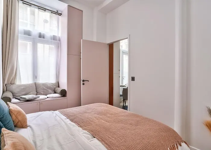 New Eiffel Tour ! Splendid Apartments In The Heart Of Paris